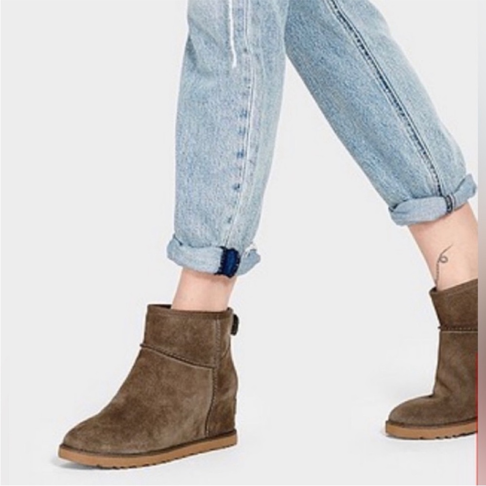 UGG Classic Femme Mini Suede Boots - Picture 7 of 10
